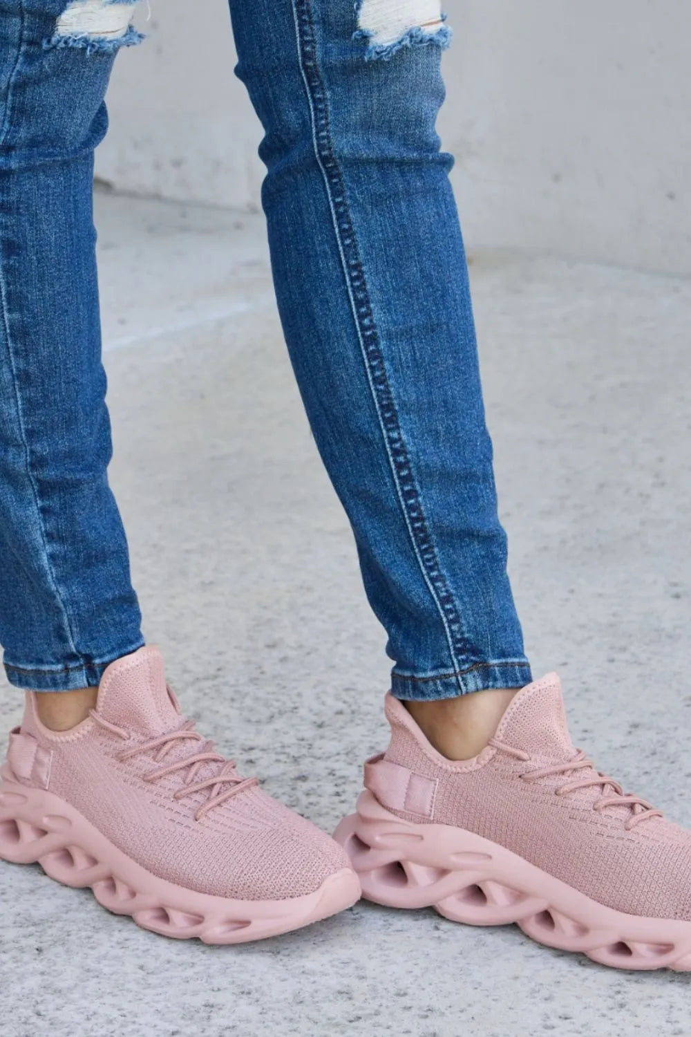 398ec2b3-9907-455f-9fed-dee0e851a9f6-Max